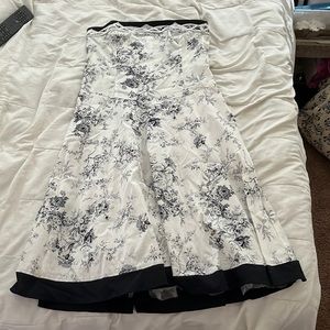 Sweet floral black and white strapless dress